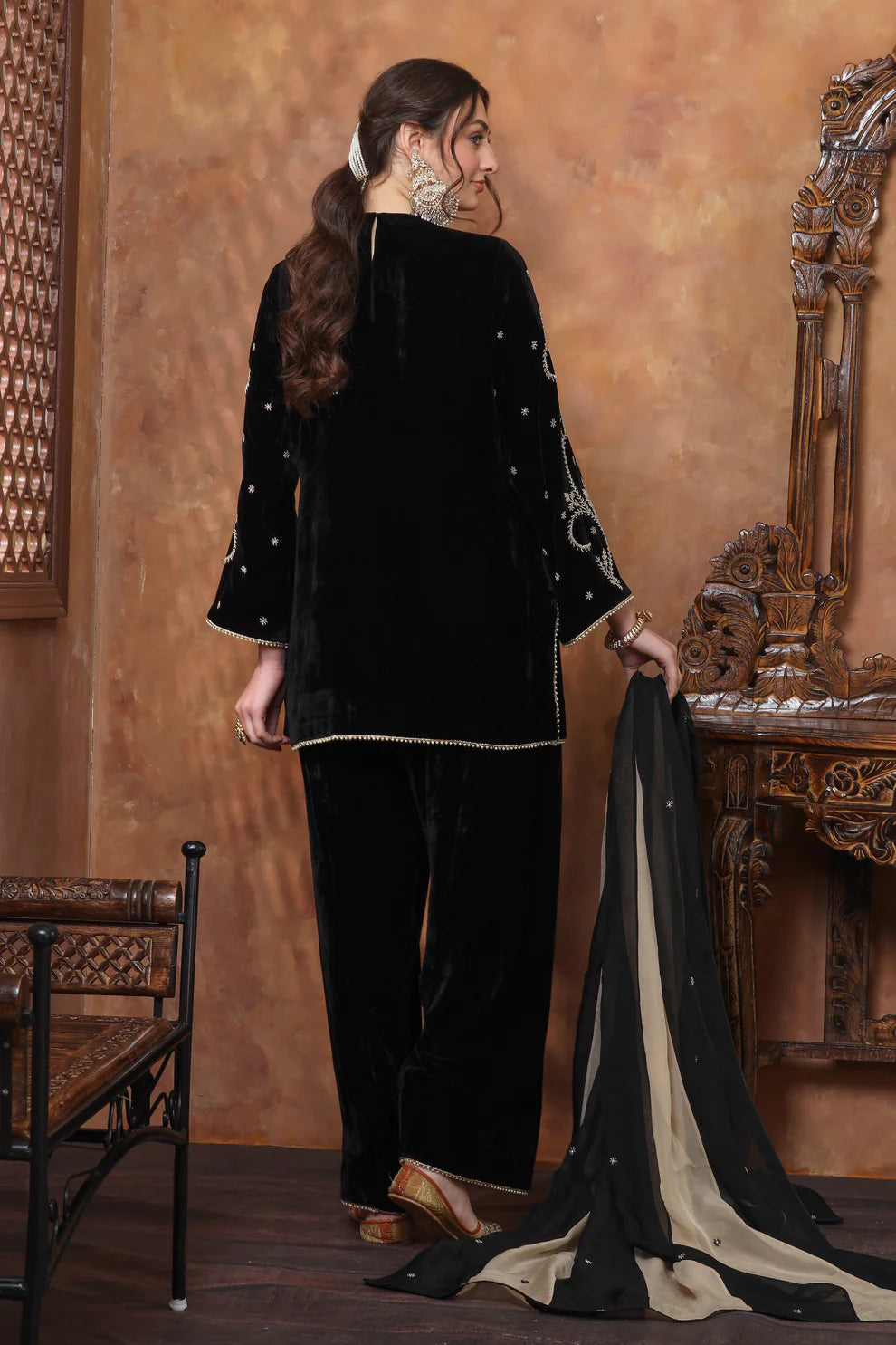 Velvet Farshi Suit With Beads Embroidery - BLACK