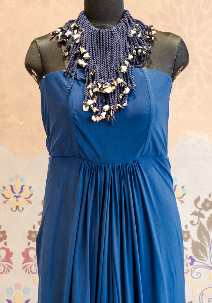 ROSY WITH NECKPIECE